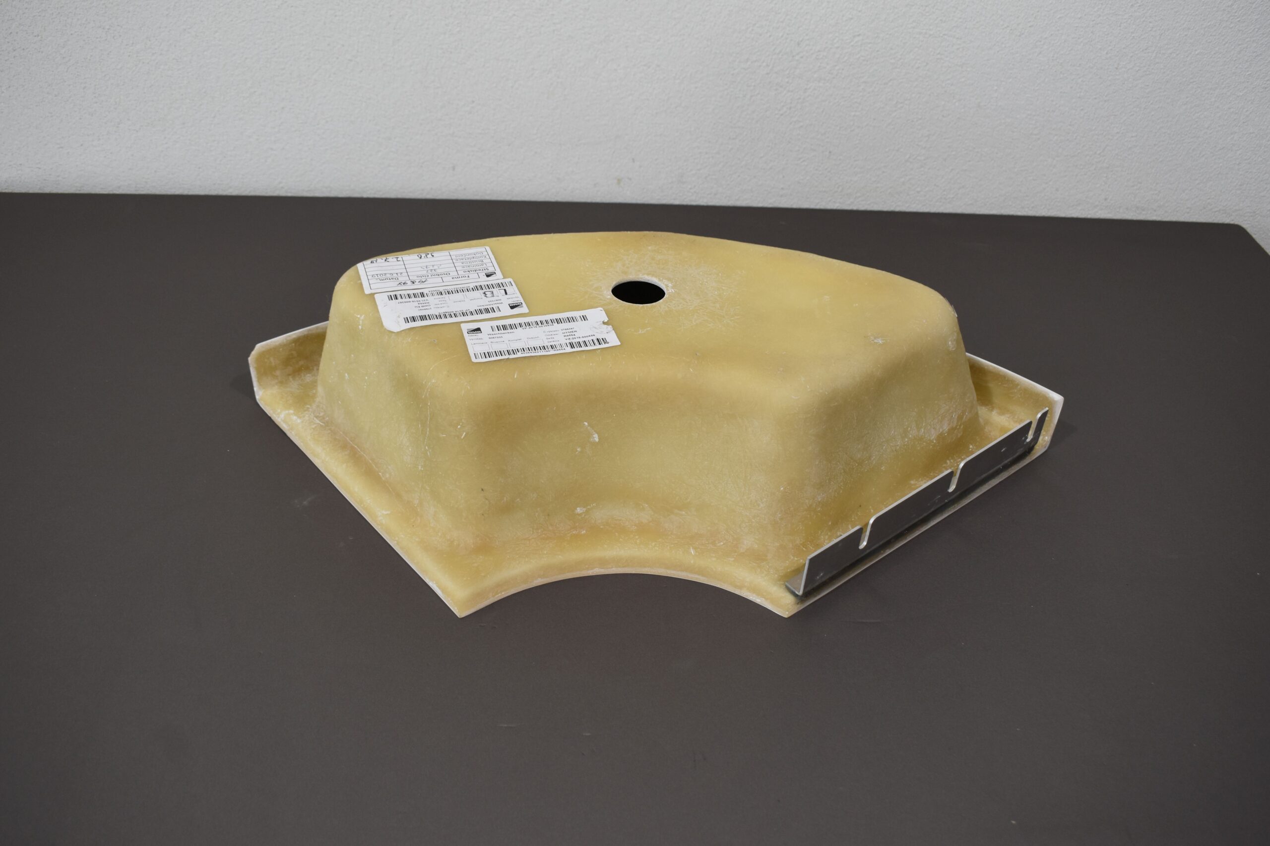 Niesmann und Bischoff Hymer Waschbecken weiß 635x305mm – Bild 10