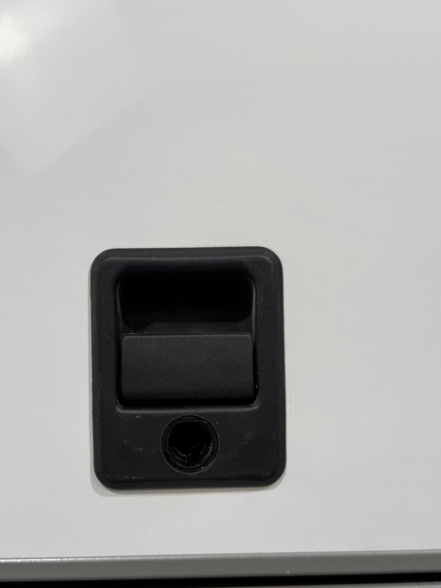 Serviceklappe Wohnmobil weiß/grau 113x88cm – Bild 4